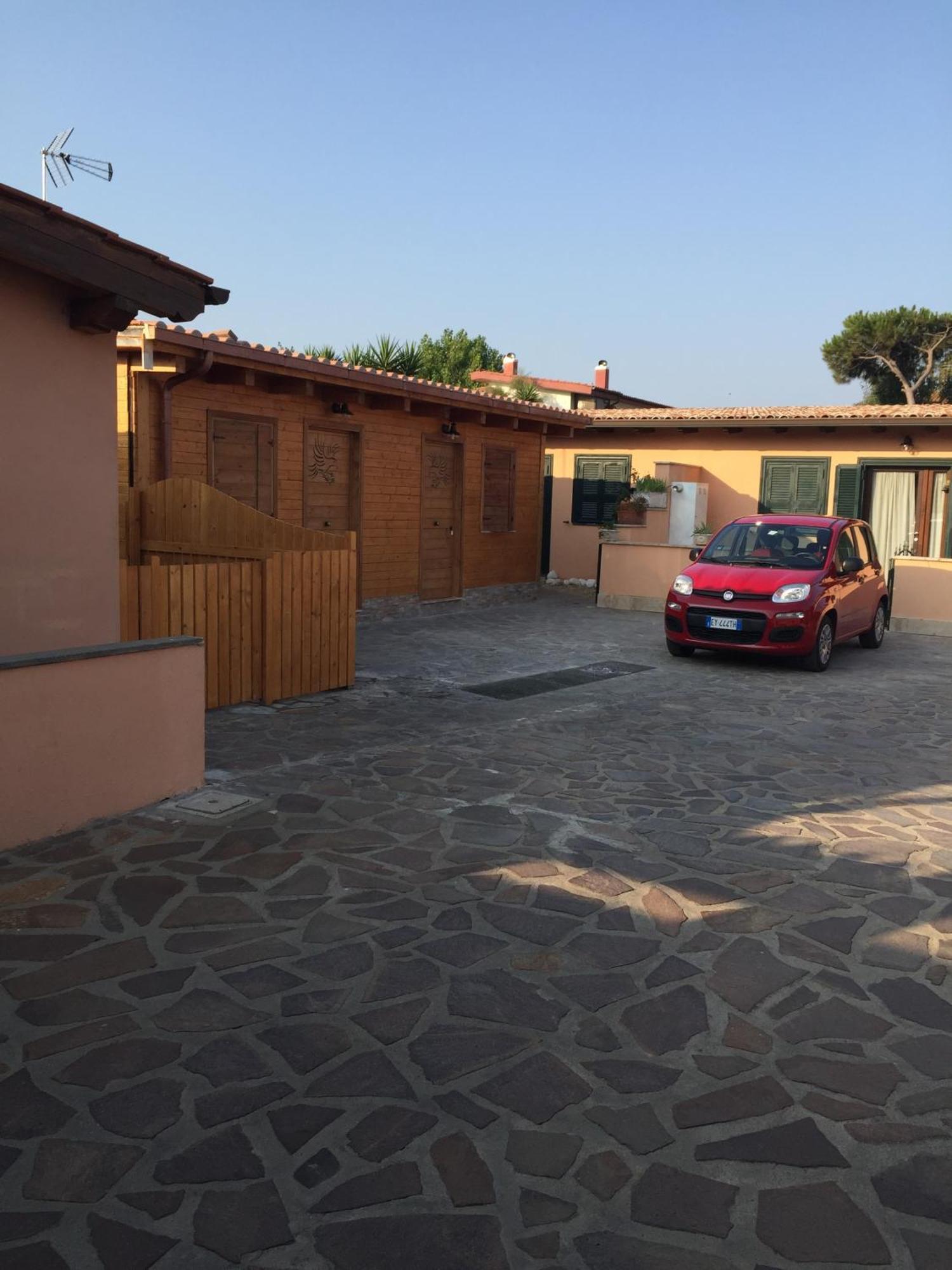 Aquila Di Mare Villa Фиумичино Екстериор снимка